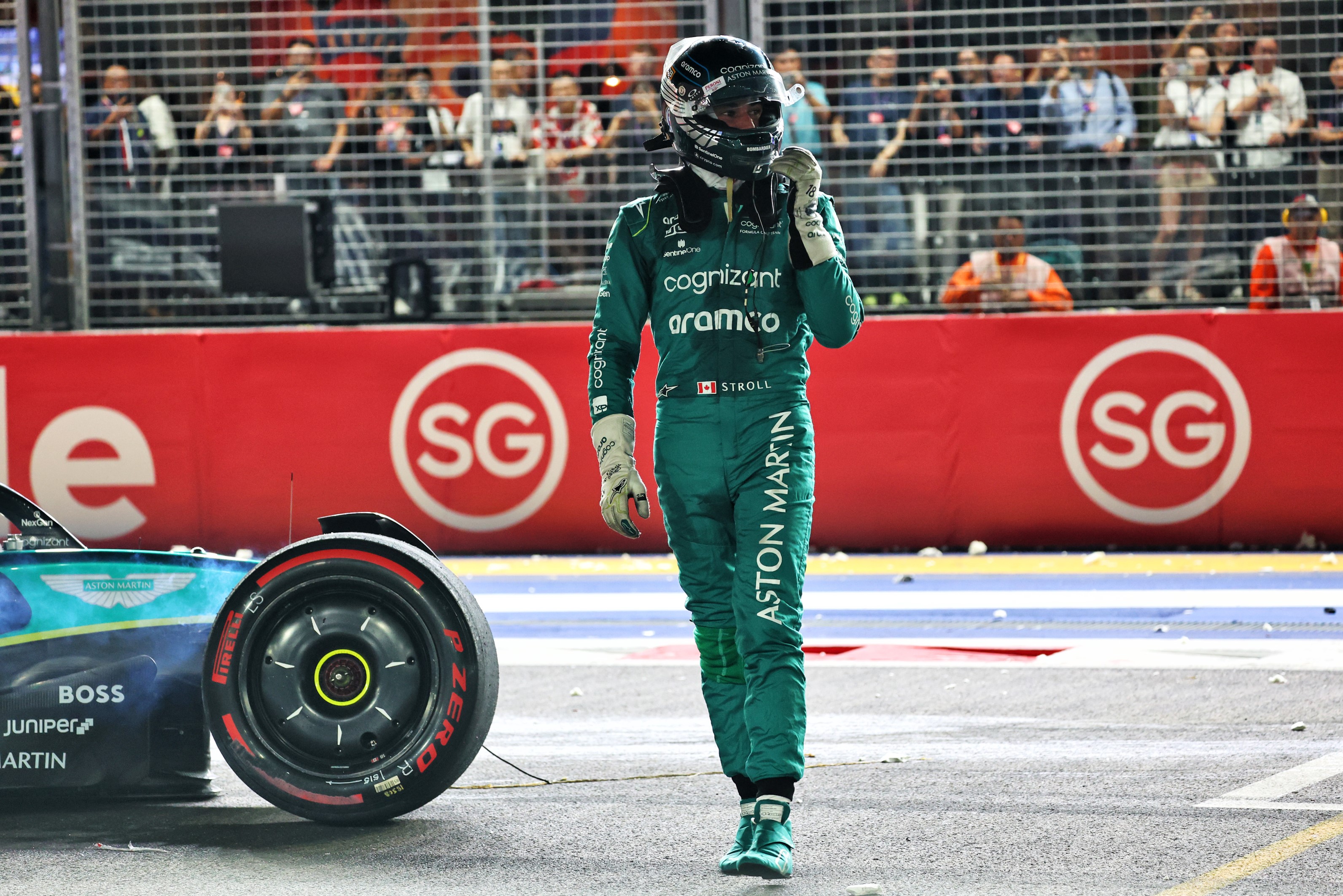 Lance Stroll crash Aston Martin F1 Singapore GP