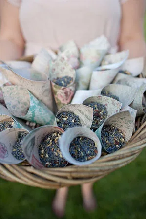 Vintage Lavender Toss