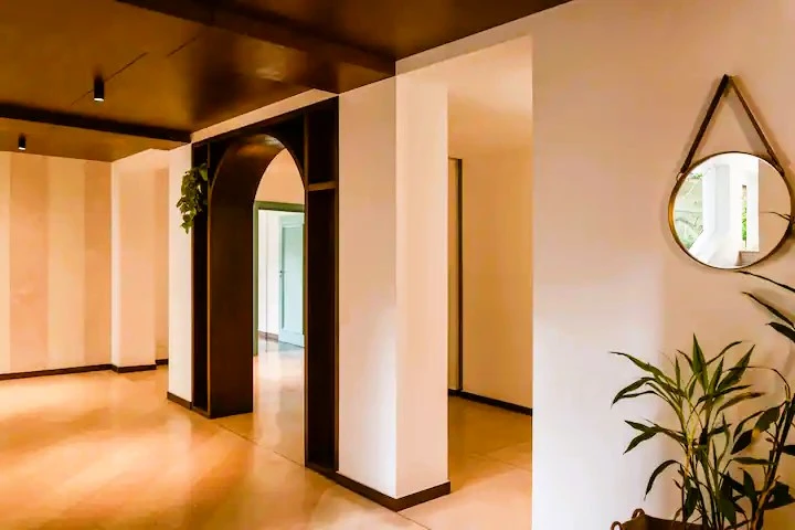 Hibiscus Oasis by Da Alohas (Near Candolim)