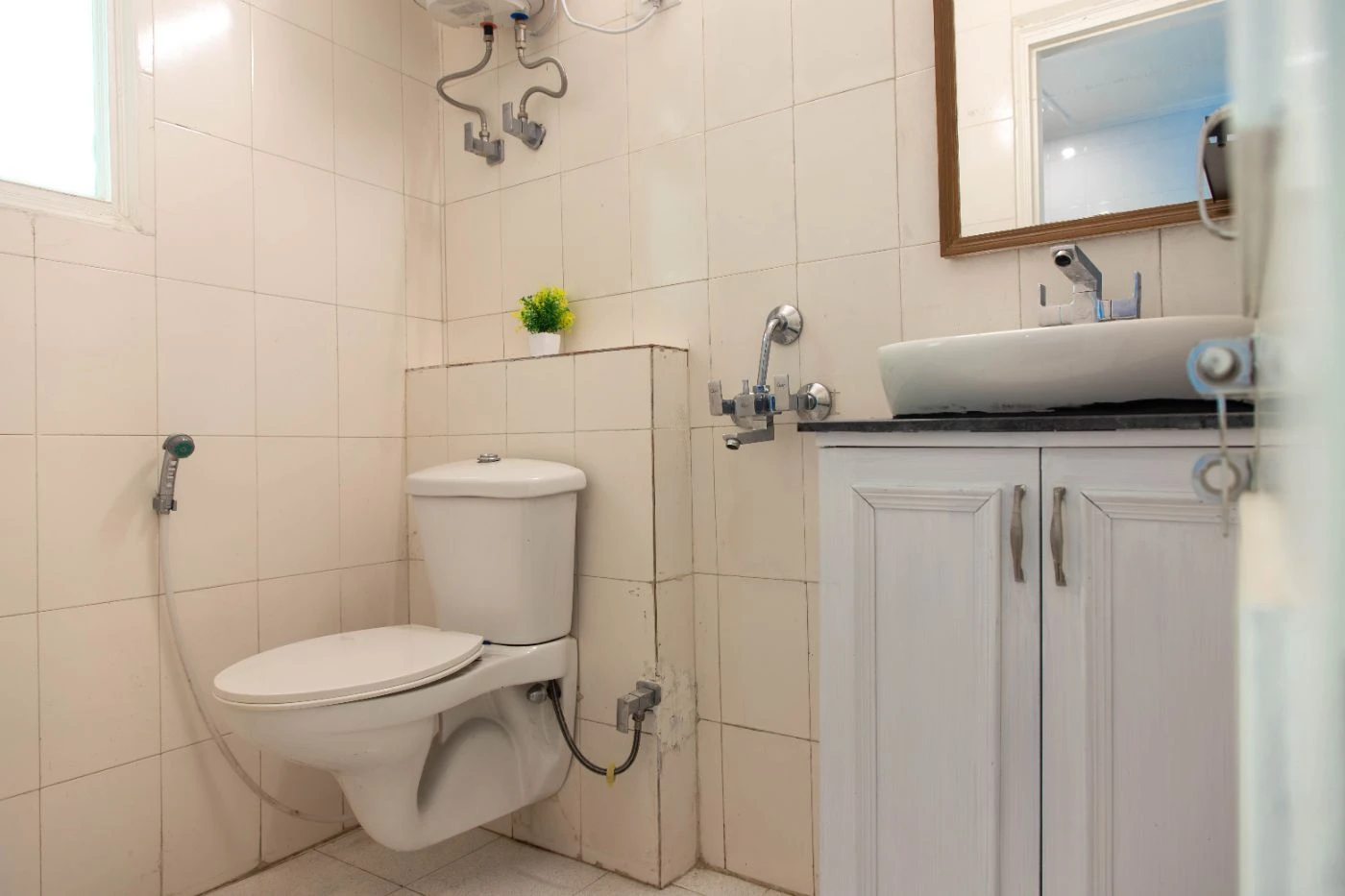 Arvelia Birch , 4 Bed Suite