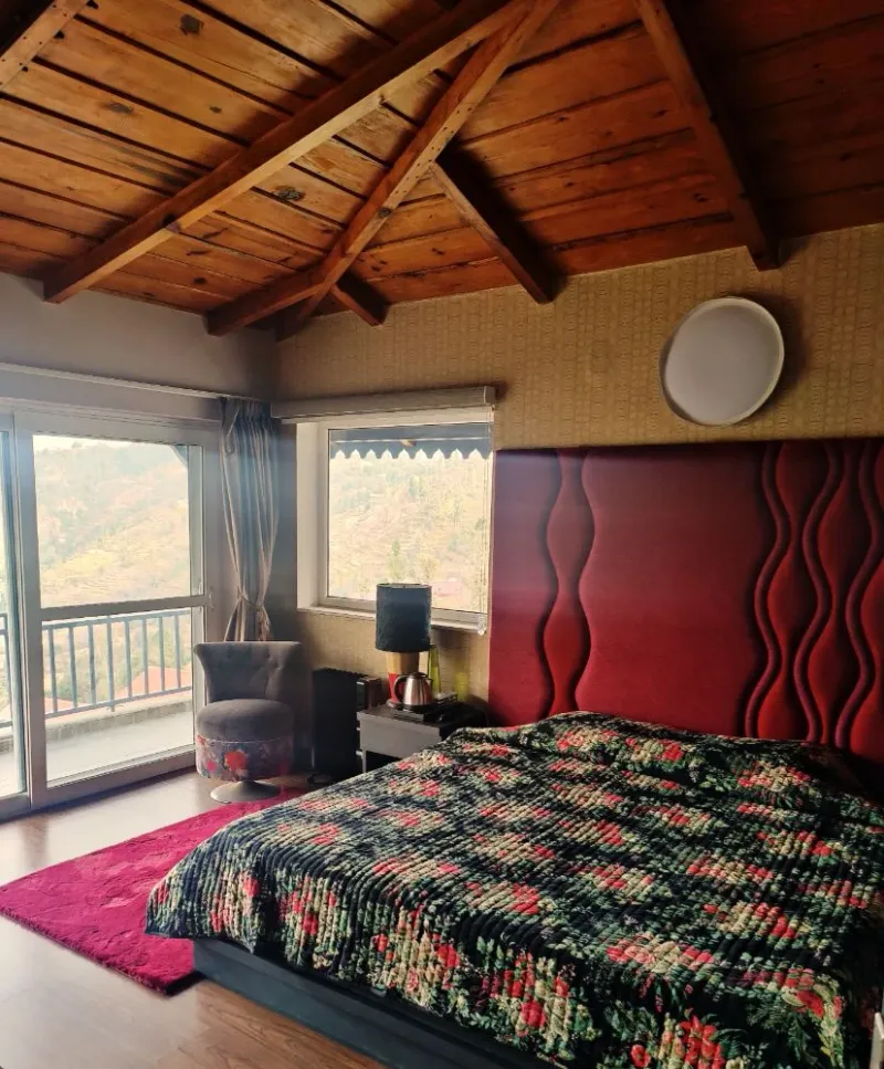 Luxe 4BHK Himalayan Range View - Madalsa Home