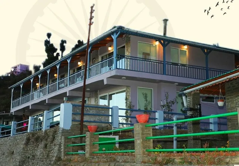 Luxe 4BHK Himalayan Range View - Madalsa Home