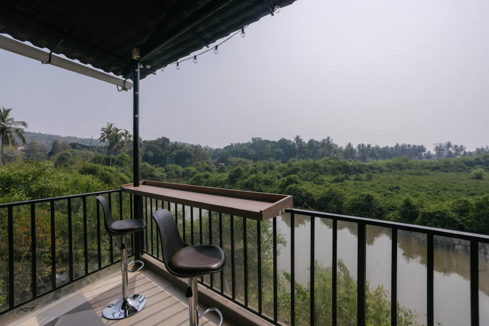 Golden Hour Arambol, a luxury 15bhk resort in Arambol