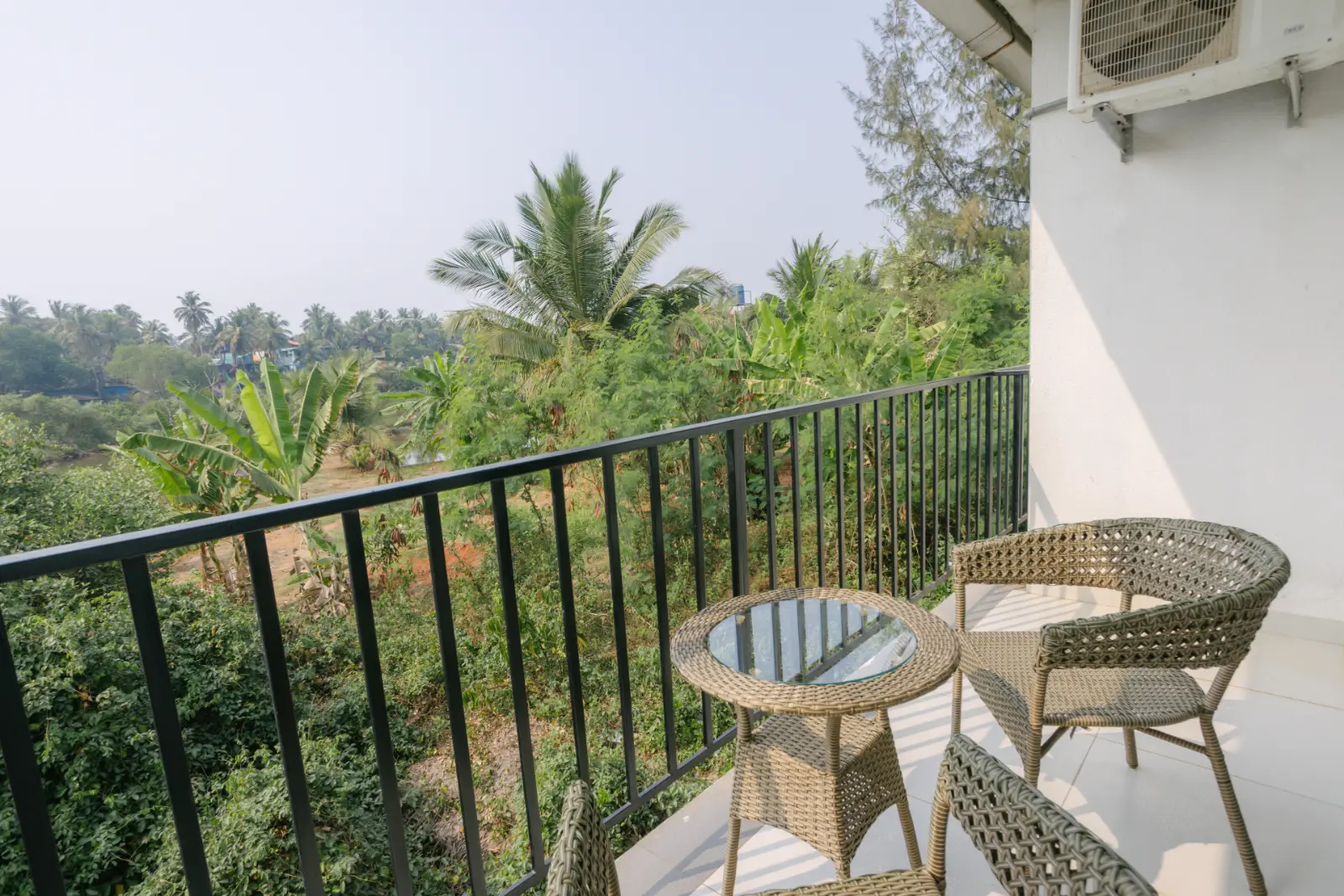 Golden Hour Arambol, a luxury 15bhk resort in Arambol