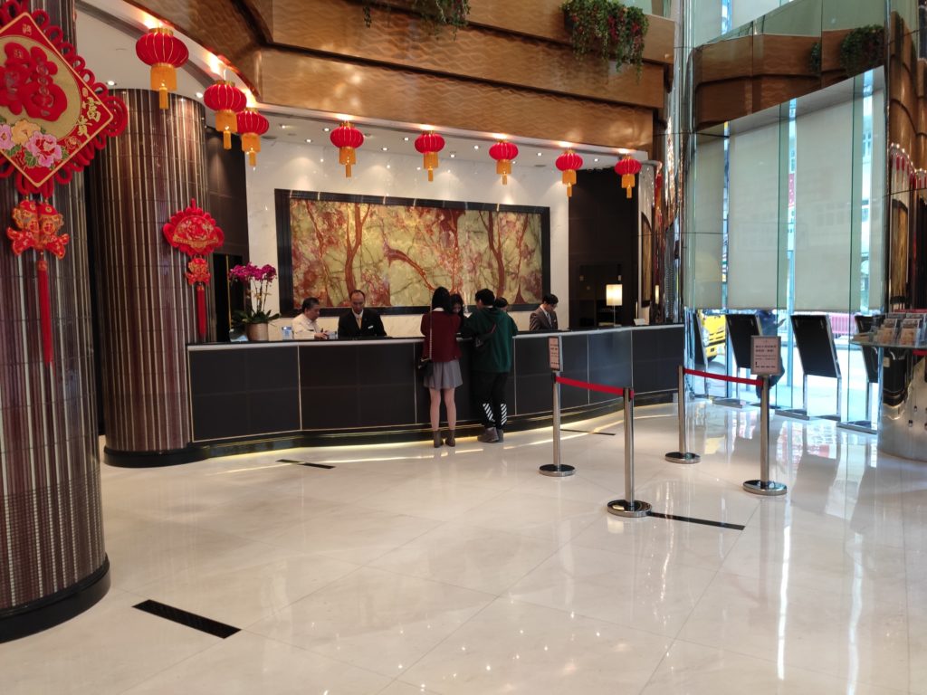 South Pacific Hotel: Front Desk