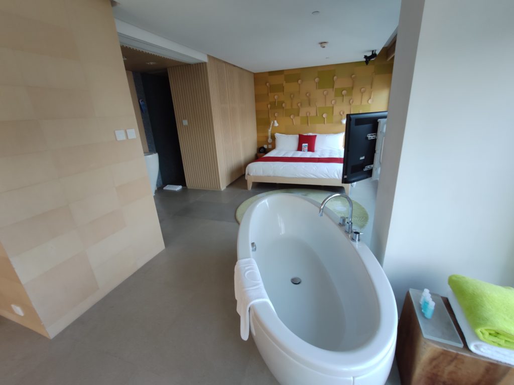 Hotel Madera: Lush Suite Bathtub in room