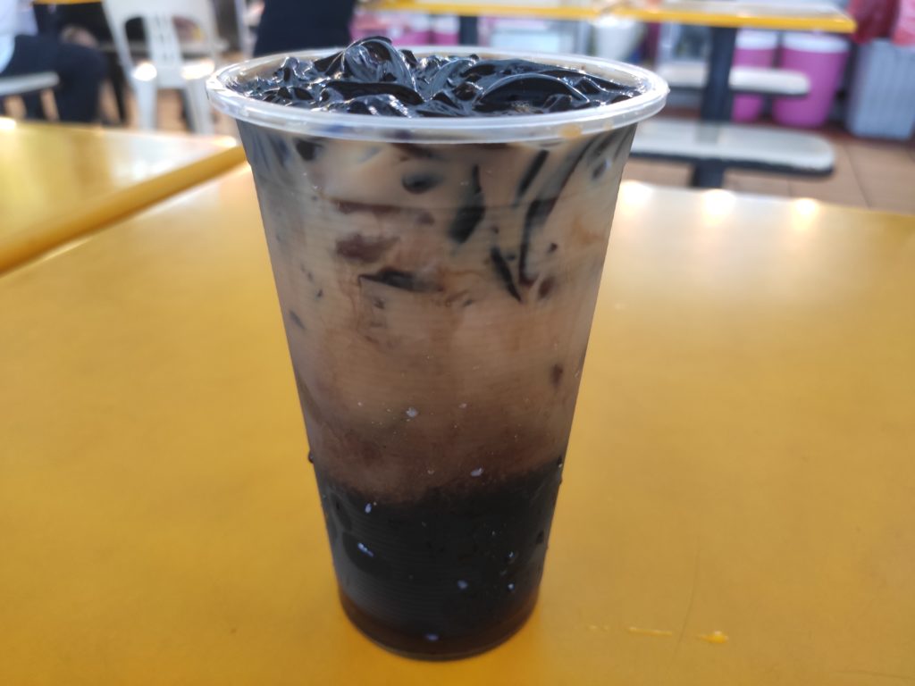 Ah Luck Soya Beancurd Drinks: Soya Milk with Grass Jelly