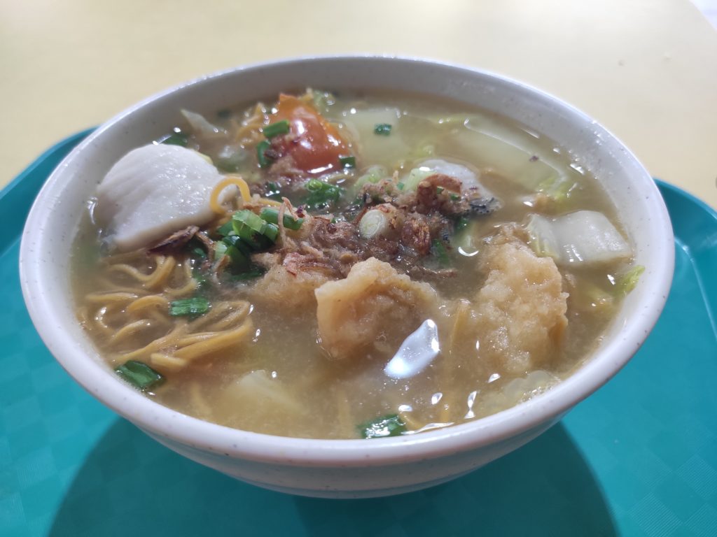 Hai Chew Fish Soup: Mixed Fish Soup with Yee Mee