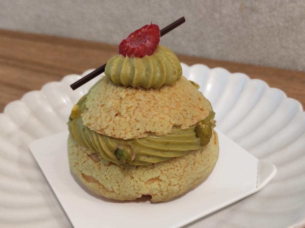 LR Boulangerie: Pistachio Raspberry Puff