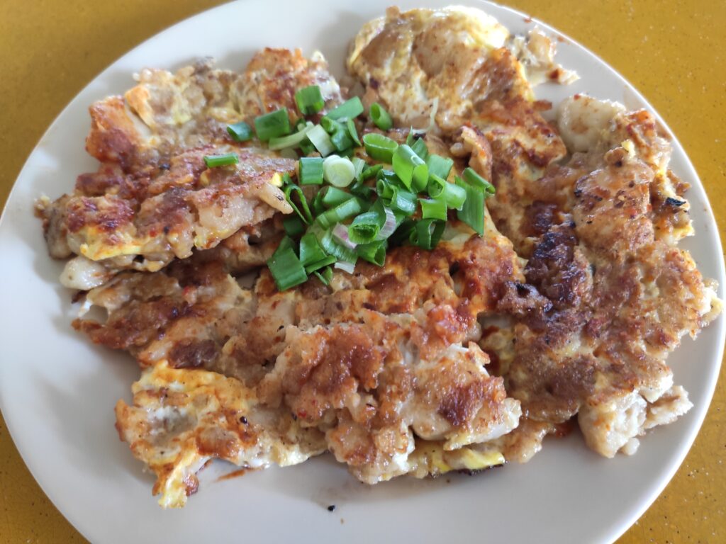 Lau Goh Teochew Chye Thow Kway: Fried Carrot Cake White