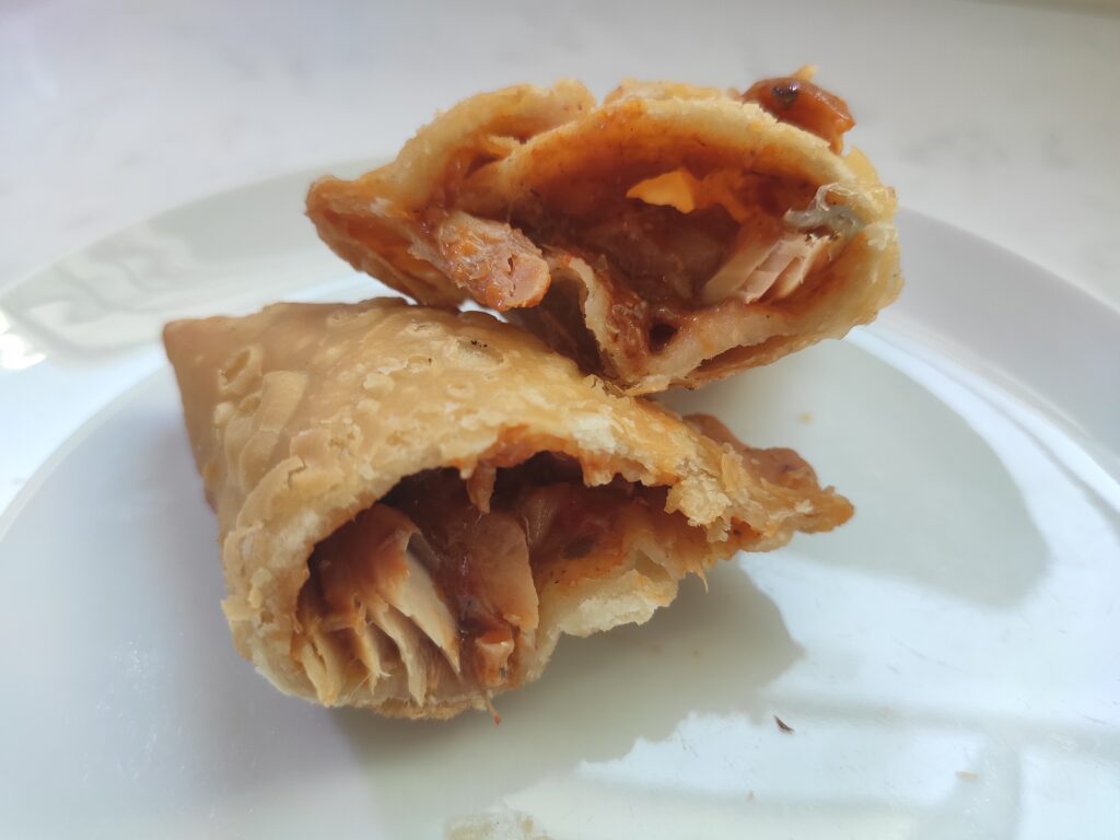 Mohd Zaid Kueh Mueh: Sardine Curry Puff Filling