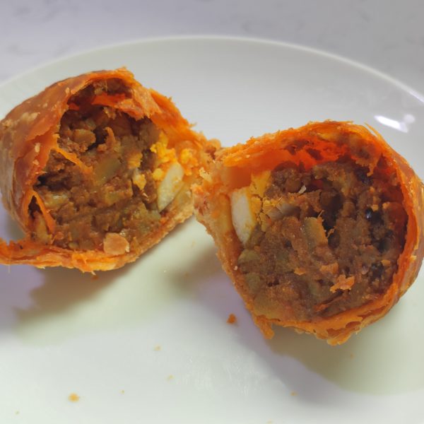 Review: Rolina Traditional Hainanese Curry Puff (Singapore)