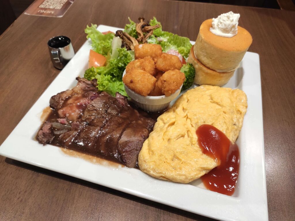 Hoshino Coffee: Pancake. Souffle Omelette, Angus Steak