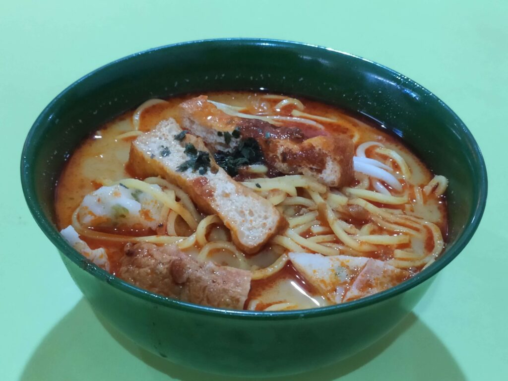 Tien Fook Yong Tau Foo: Laksa Noodles