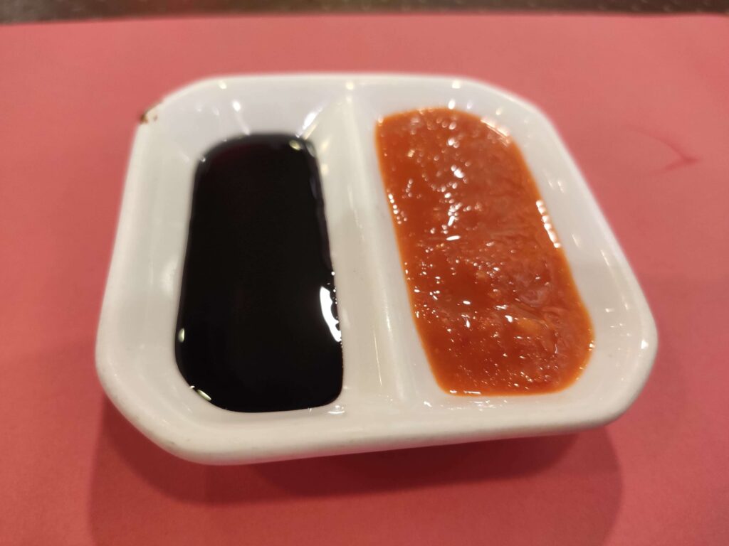 Boon Tong Kee: Dark Soya Sauce & Chilli Sauce