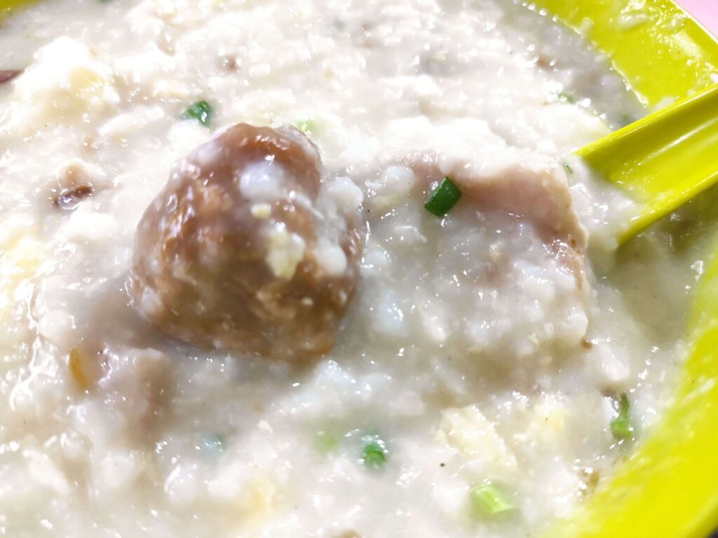 Li Xing Zhou Pin Congee Delights: Meatball & Pork Slice