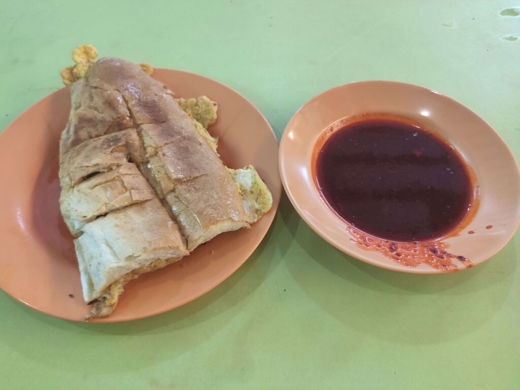 NM Hussain Mee Goreng Stall: Roti John & Chilli