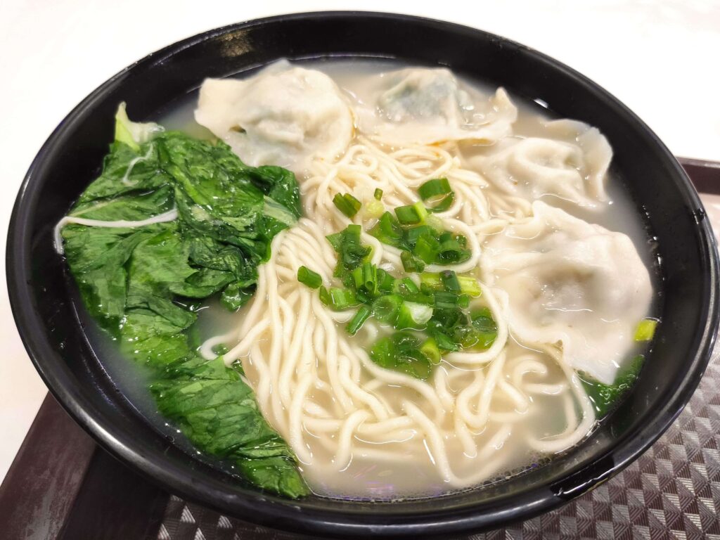 Rong Xing La Mian Xiao Long Bao: Dumpling Noodles