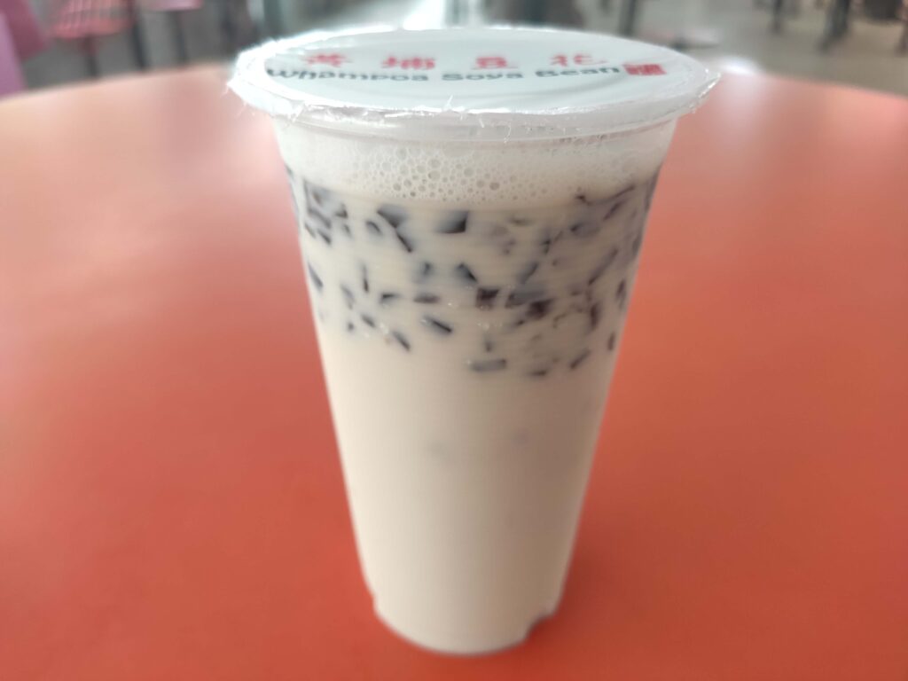 Whampoa Soya Bean: Soya Milk & Grass Jelly Drink