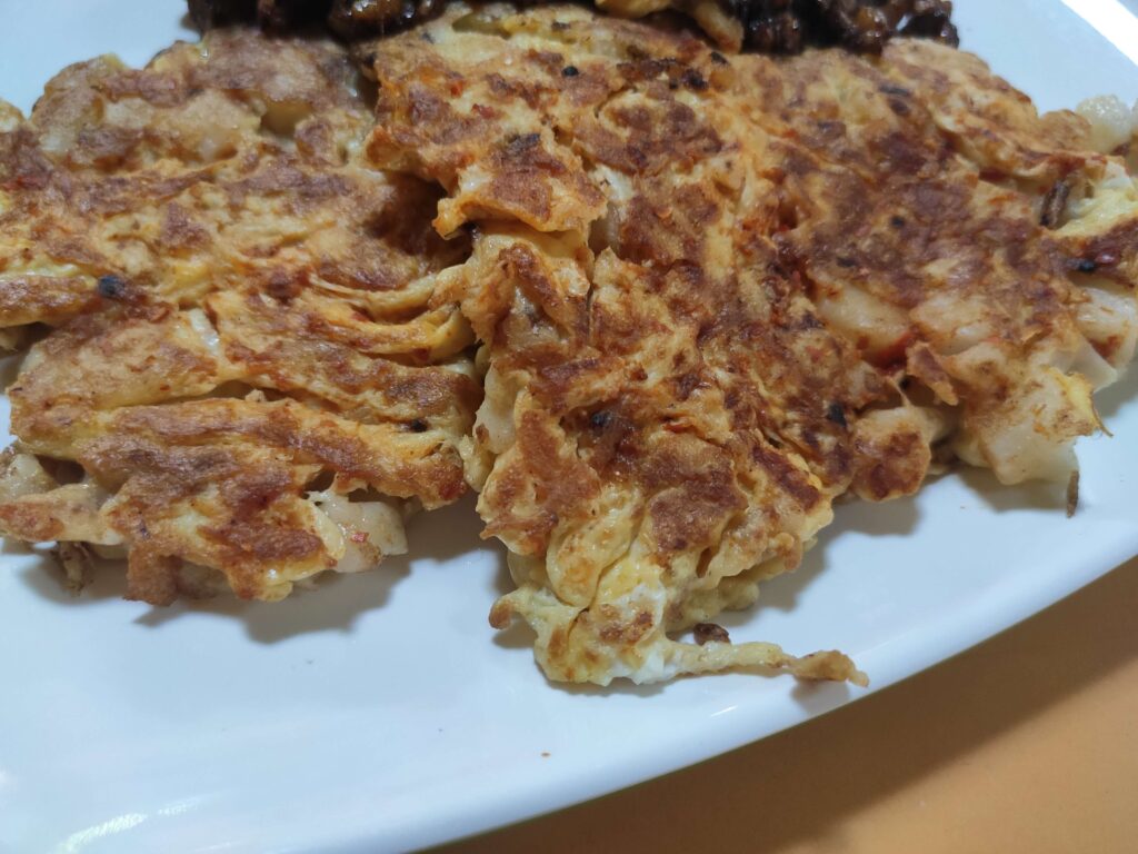 85 Bedok North Fried Oyster: Fried Carrot Cake White