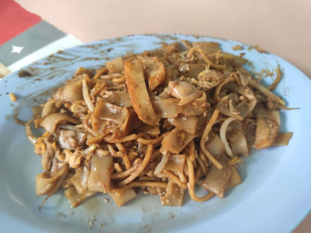 Fried Hokkien Prawn Mee Fried Kway Teow - Whampoa Makan Place: Fried Kway Teow