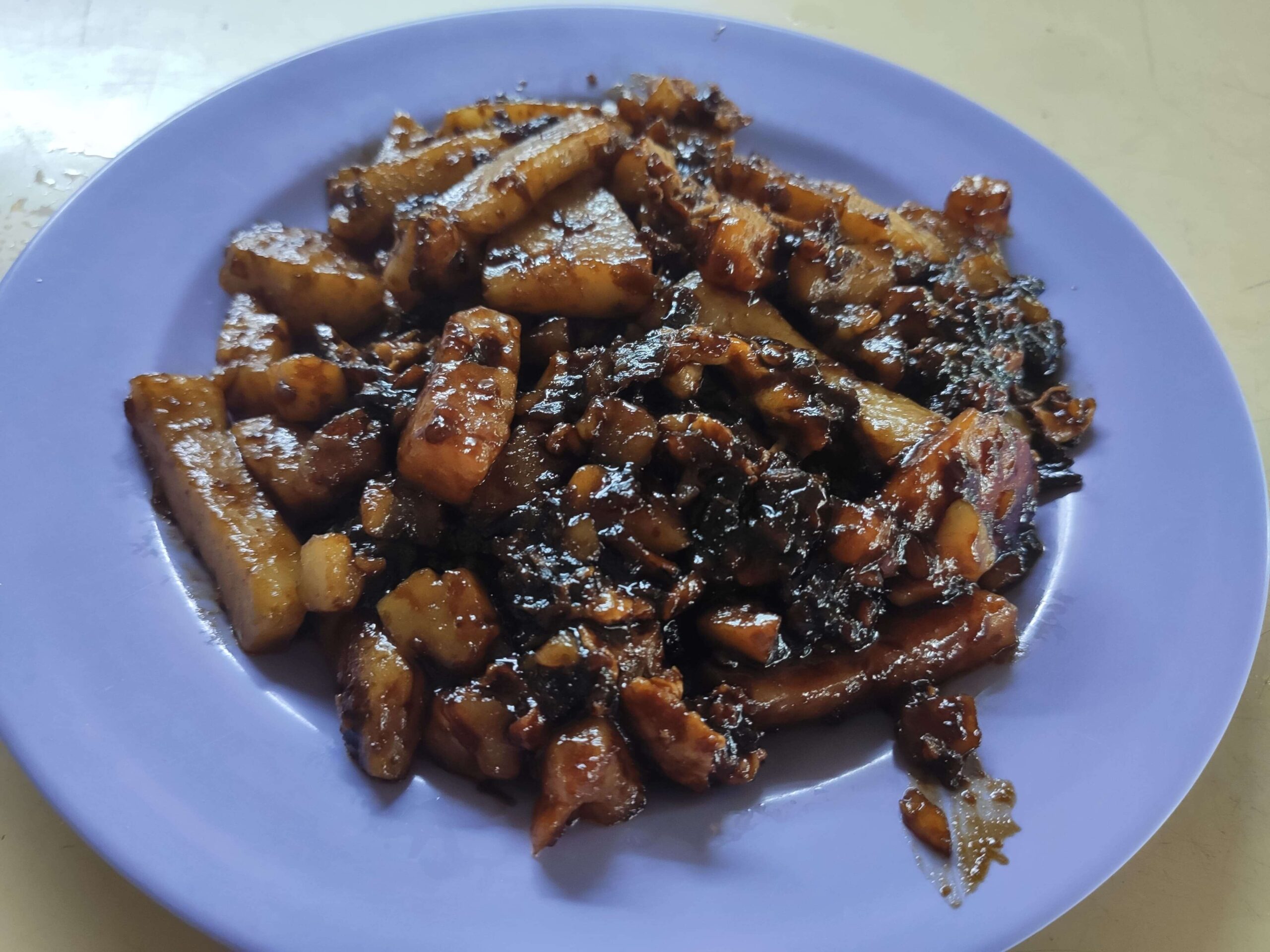 This Stall At Sembawang Hills Food Centre Serves Old-School Sweet & Smoky Fried  Carrot Cake - Singapore Foodie