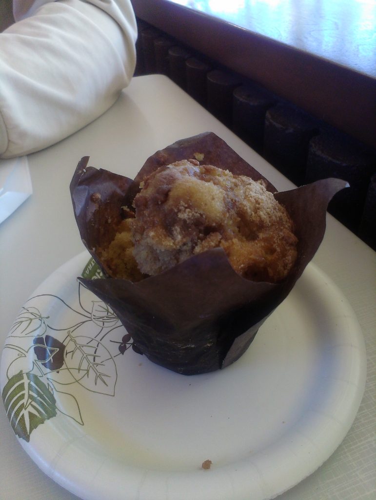 banana walnut muffin