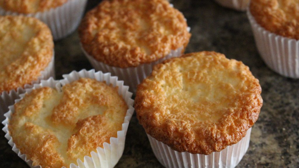 angel food cake muffins