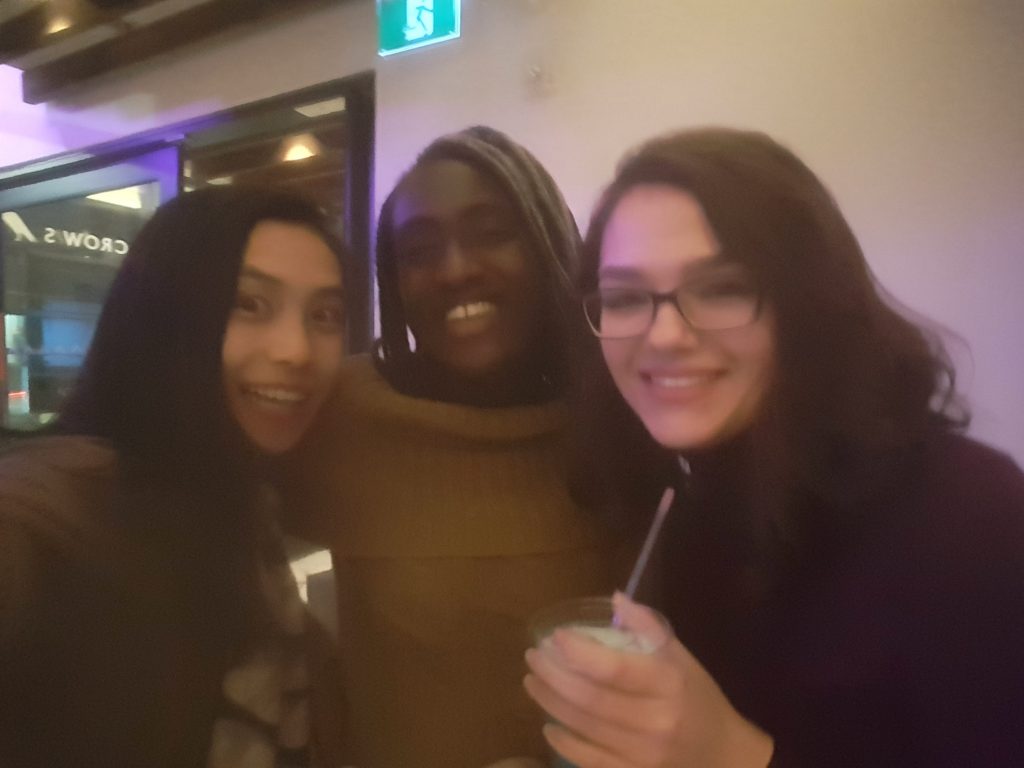 friends me alex kayla