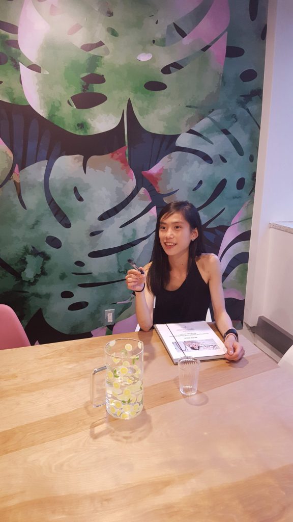make lemonade selfie entrepeneur