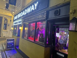 Bar Broadway