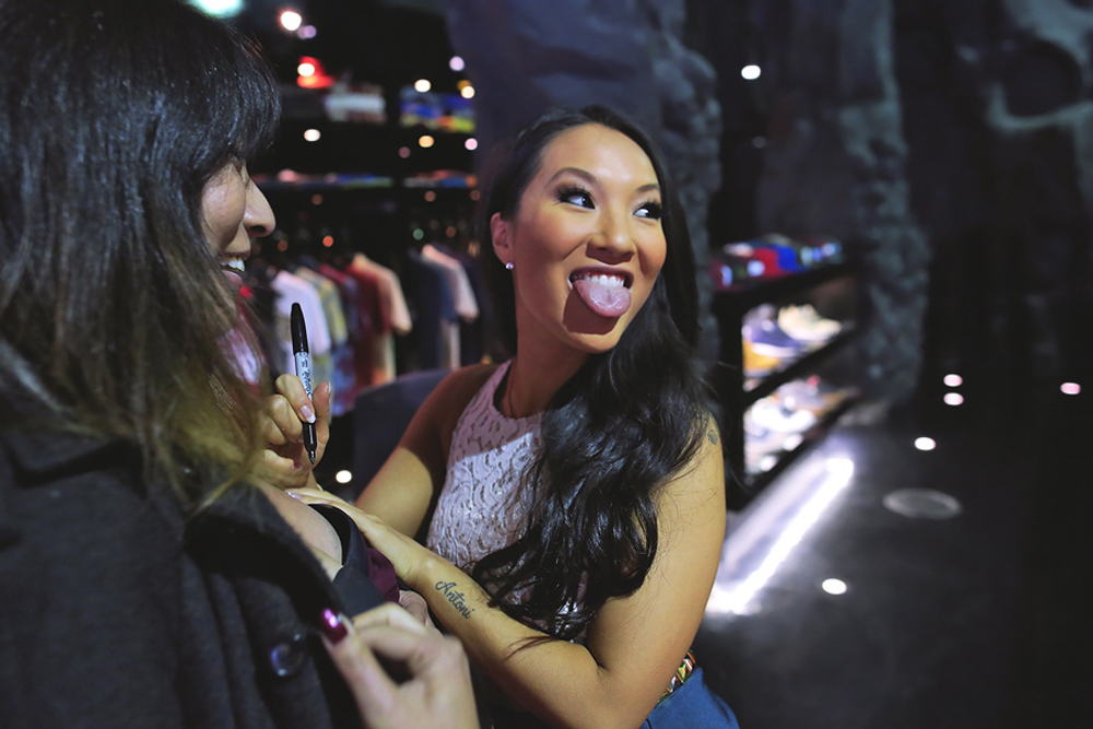 Asa Akira Insatiable Book Signing At Thsf Recap The Hundreds