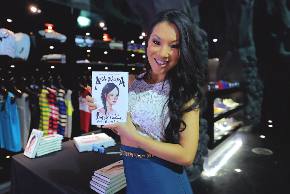 asa akira, asa akira insatiable, asa akira book signing