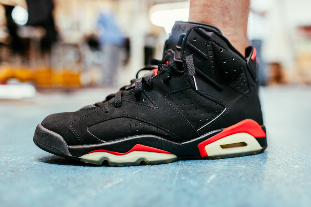 OLD SOLES :: JORDAN VI BLACK/ INFRARED 