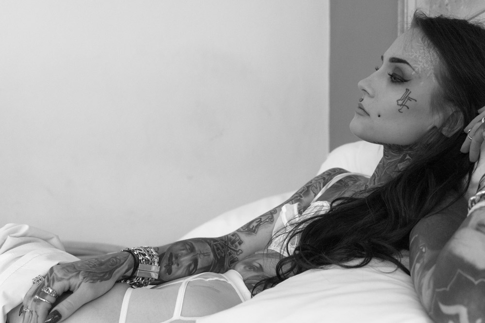 Monami Frost, Meeting Monami Frost, tattooed babes, face tattoos babes, 