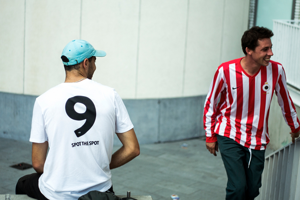 how to wear a soccer jersey fashionably