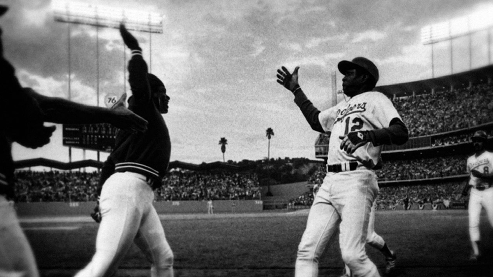 High Fives, Pennant Drives, and Fernandomania: A Fan's History of the Los  Angeles Dodgers' Glory Years (1977-1981)