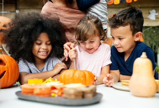 AutumnPumpkinCarving.jpg