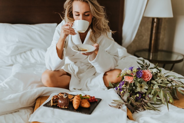 BreakfastInBed2.jpg