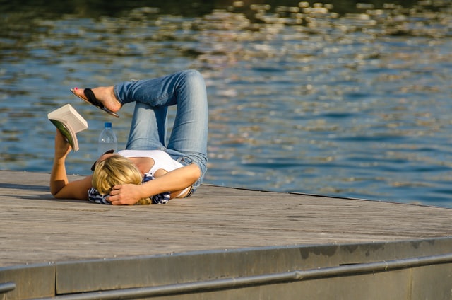 WomanReading7.jpg