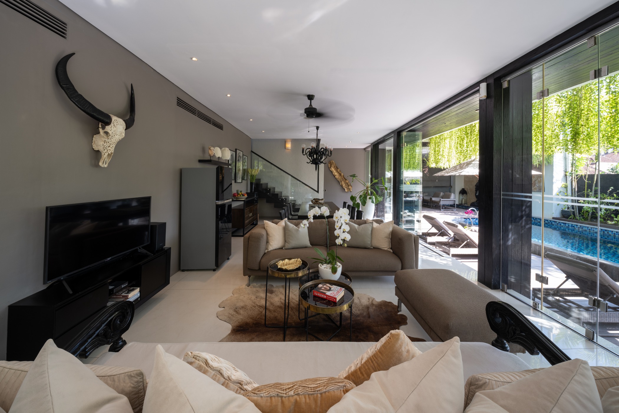 VillaBalimu_Seminyak_Bali_04_LivingArea