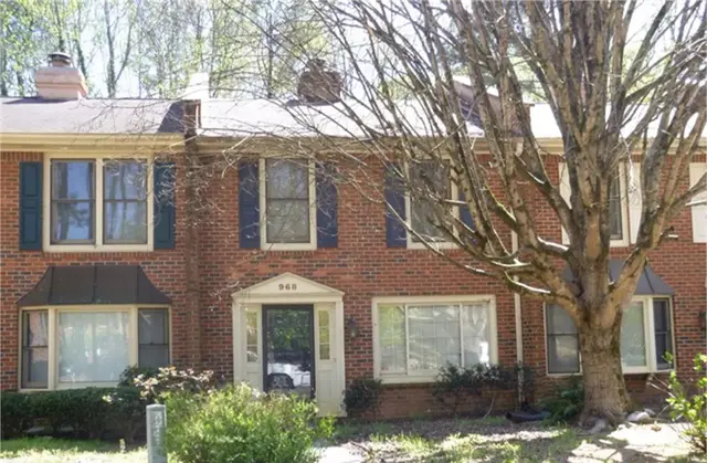 968 Chippendale Ln