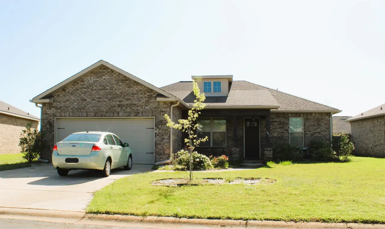 402 Silo Cir — photo 1 of 1