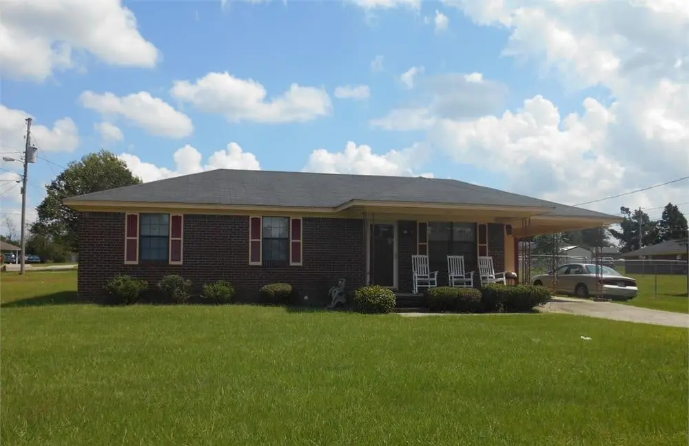 315 Washington Dr — photo 1 of 1