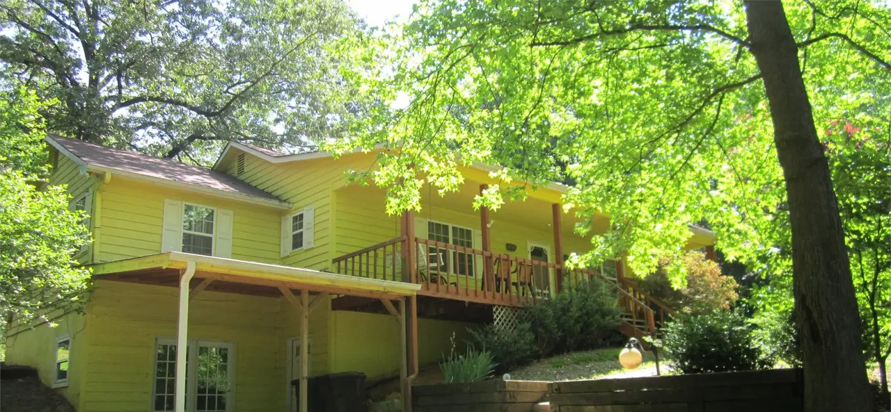 1142 Compton Rd — photo 1 of 2