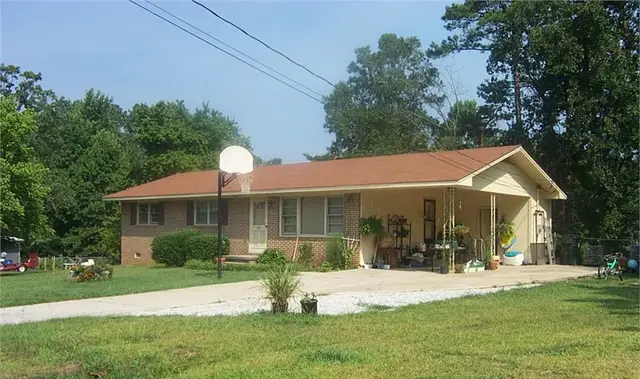 517 Andrews Rd