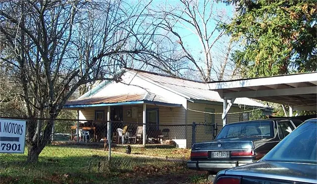 811 Prather Bridge Rd