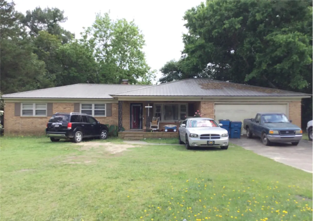 1811 N Maple Dr — photo 1 of 1
