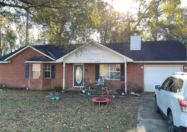 243 Wilkinson Dr NE