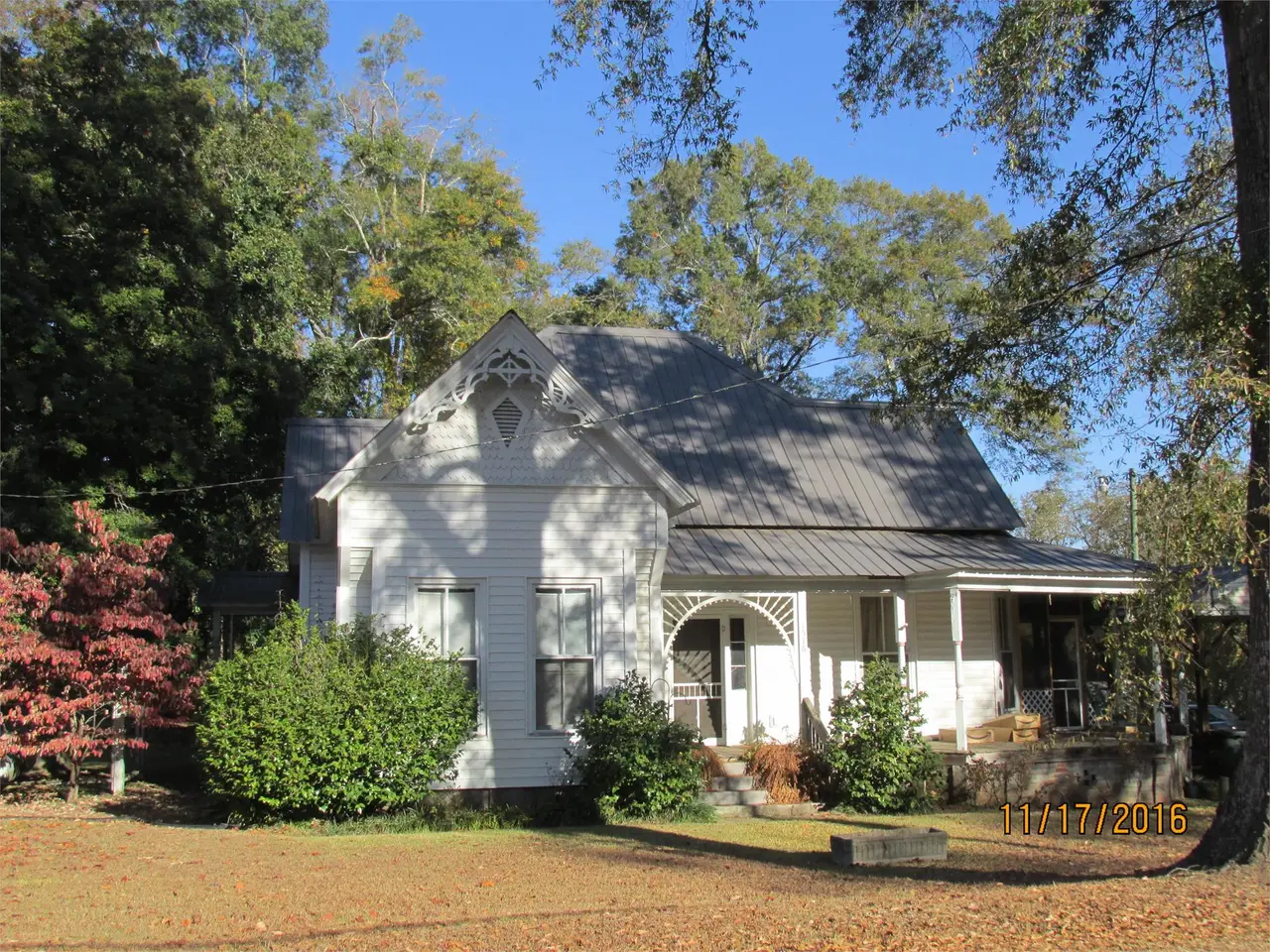 1516 Hill St — photo 1 of 5